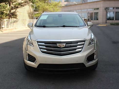 Used 2017 Cadillac XT5 Luxury w/ Driver Awareness Package image 3