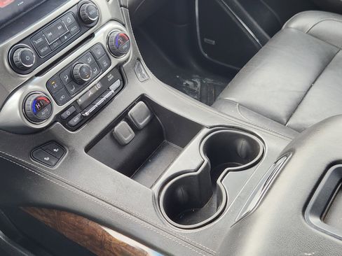 Used 2018 Chevrolet Tahoe LT image 19