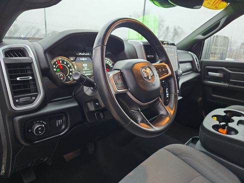 Used 2024 RAM 2500 Big Horn w/ Safety Group image 11