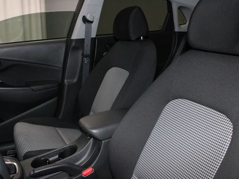 Used 2022 Hyundai Kona SE FWD image 25