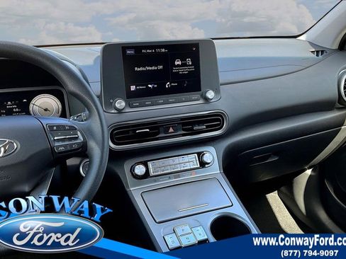Used 2023 Hyundai Kona SE image 11