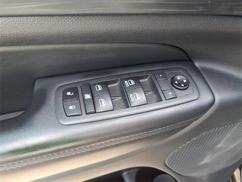 Certified 2021 Jeep Grand Cherokee Laredo X image 12