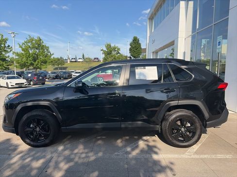 Used 2024 Toyota RAV4 XLE FWD image 4