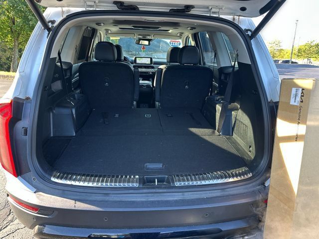 Used 2022 Kia Telluride SX w/ Nightfall Edition Package AWD/4WD image 27