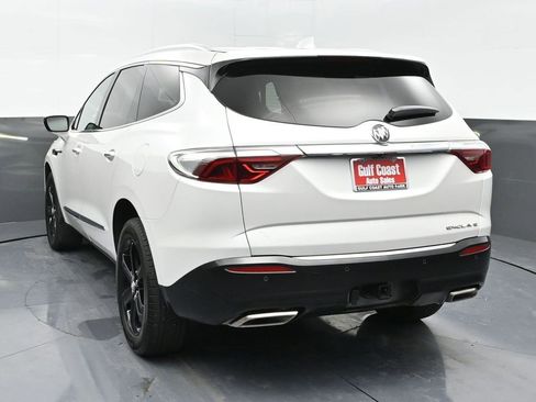 Used 2023 Buick Enclave Essence w/ Sport Touring Edition image 4