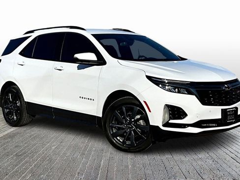 Used 2022 Chevrolet Equinox RS w/ RS Leather Package image 11