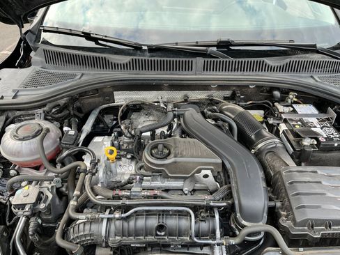 Used 2025 Volkswagen Jetta SE image 32