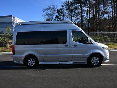 Used 2021 Mercedes-Benz Sprinter 2500 image 29
