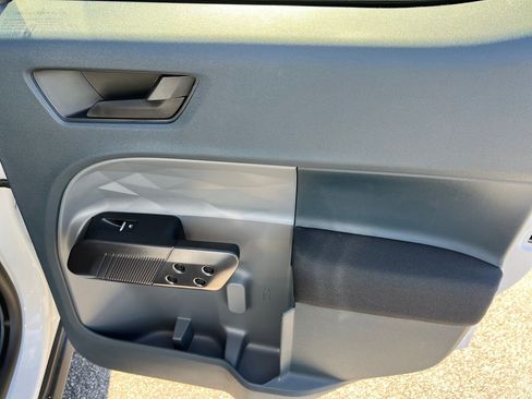 New 2026 Ford Maverick XL image 40