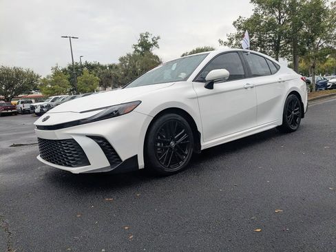 Certified 2025 Toyota Camry SE FWD image 10