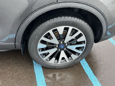 Used 2020 Ford Escape SE Sport image 25