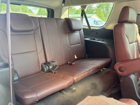Used 2017 Chevrolet Suburban Premier AWD/4WD image 15
