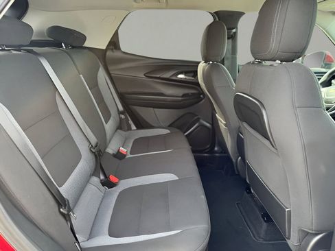 Used 2025 Chevrolet TrailBlazer LT image 11