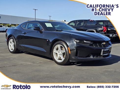 Used 2023 Chevrolet Camaro LT RWD image 1