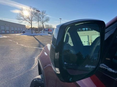 Used 2024 Jeep Grand Cherokee Altitude image 18