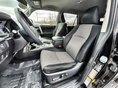 Used 2015 Toyota 4Runner SR5 image 13