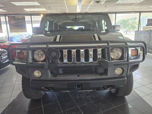 Used 2005 HUMMER H2 w/ Preferred Equipment Group image 2