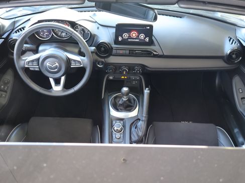 Used 2022 MAZDA MX-5 Miata Club image 16