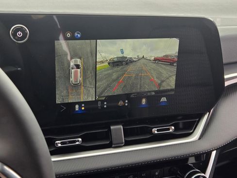 New 2026 Chevrolet Equinox LT w/ Safety and Technology Package FWD image 24