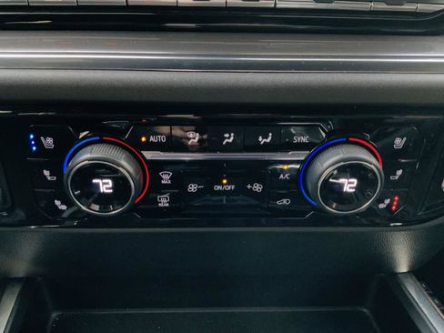 Used 2023 Chevrolet Silverado 1500 High Country image 51