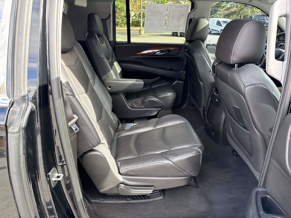 Used 2016 Cadillac Escalade ESV Premium AWD/4WD image 11
