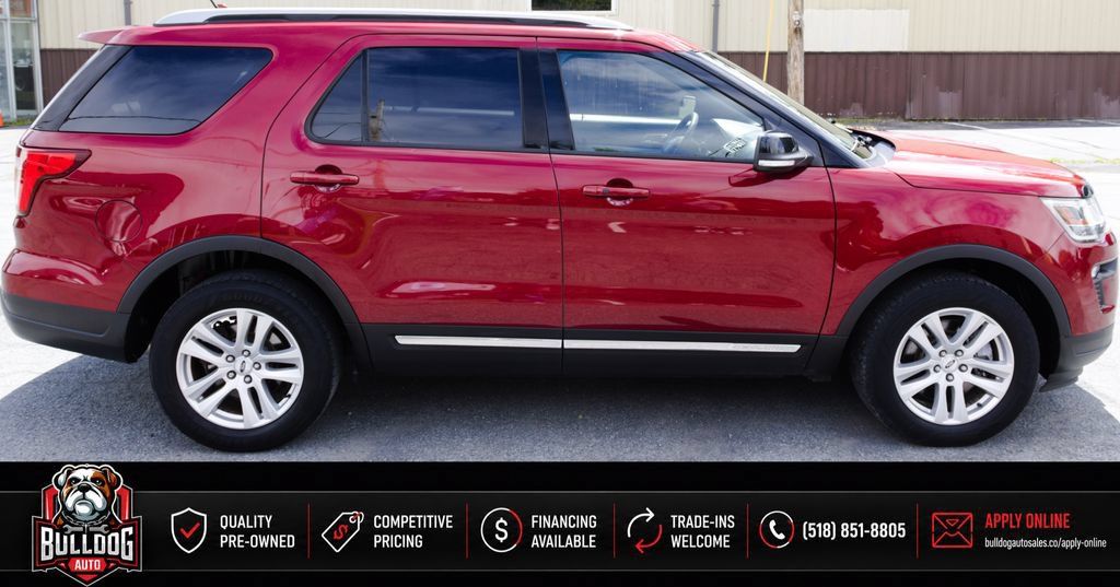 Used 2018 Ford Explorer XLT w/ Equipment Group 202A AWD/4WD image 6