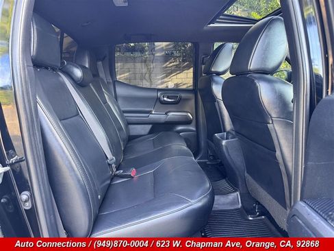 Used 2019 Toyota Tacoma TRD Sport AWD/4WD image 8