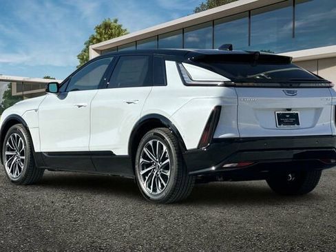 New 2026 Cadillac Lyriq Premium Sport image 6