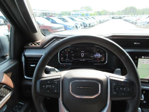 Certified 2025 GMC Sierra 1500 Denali w/ Denali Reserve Package AWD/4WD image 35
