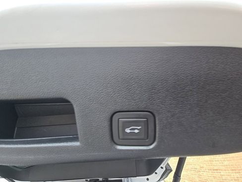 Used 2025 Chevrolet Traverse High Country w/ LPO, Floor Liner Package image 18