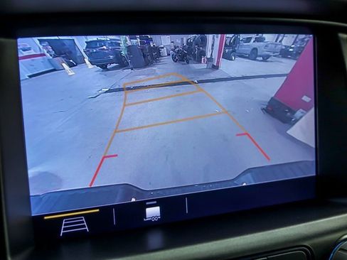 Used 2022 Chevrolet Colorado Z71 image 17