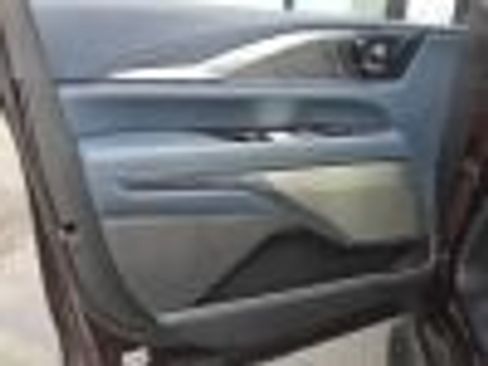 Used 2025 Cadillac Escalade IQ Luxury 2 w/ LPO, Premium Carpet Package AWD/4WD image 3