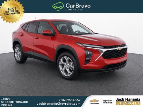 Used 2024 Chevrolet Trax LS w/ LS Convenience Package FWD image 1