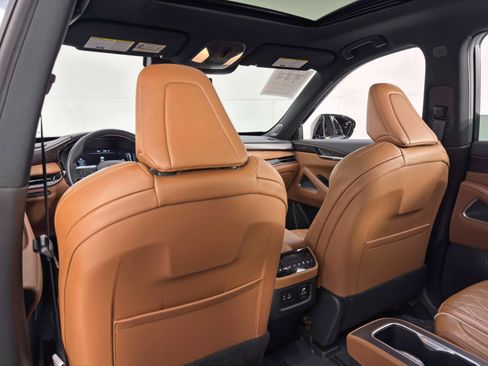 Used 2024 INFINITI QX60 Autograph w/ Cargo Package image 35