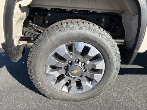 New 2026 Chevrolet Silverado 2500 Custom w/ Custom Value Package image 16