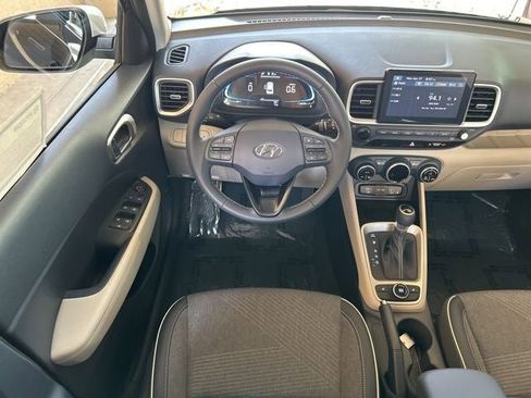 New 2026 Hyundai Venue SEL FWD image 19