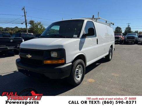 Used 2015 Chevrolet Express 3500 image 4