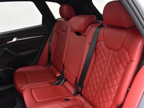 Used 2019 Audi SQ5 Prestige w/ Prestige Package image 25
