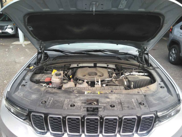 Used 2024 Jeep Grand Cherokee Limited 4xe AWD/4WD image 11