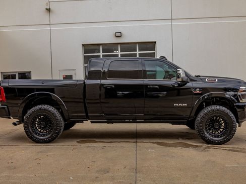 Used 2025 RAM 2500 Limited image 11