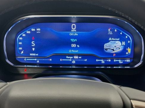 Used 2024 Chevrolet Tahoe High Country w/ Premium Package image 13