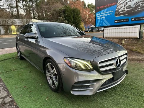 Used 2017 Mercedes-Benz E 300 4MATIC image 1