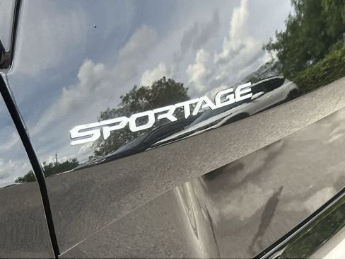 Certified 2025 Kia Sportage SX FWD image 11