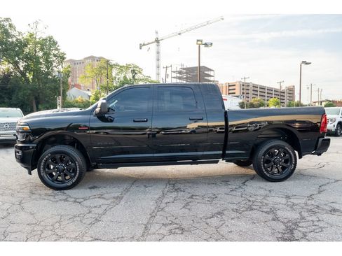 Used 2025 RAM 2500 Laramie AWD/4WD image 5