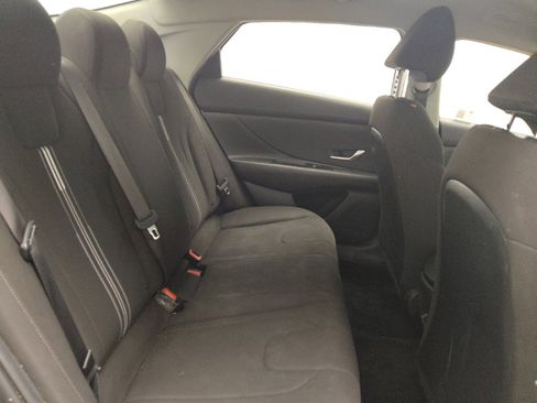 Used 2024 Hyundai Elantra SEL FWD image 19