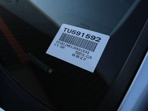 Used 2018 Toyota Camry LE image 36