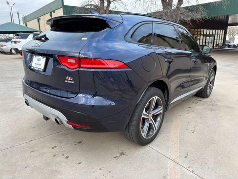 Used 2017 Jaguar F-PACE S image 5