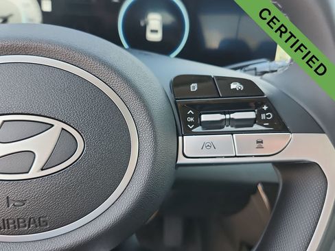 Used 2025 Hyundai Elantra SEL FWD image 27