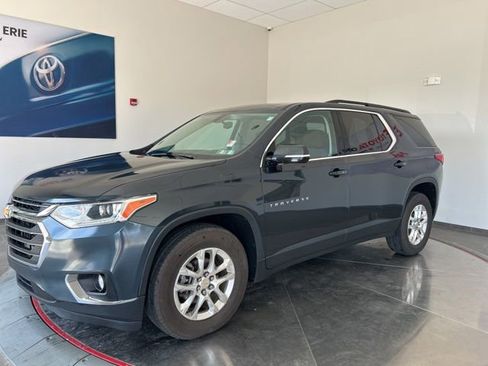 Used 2019 Chevrolet Traverse LT w/ LPO, Floor Liner Package AWD/4WD image 2