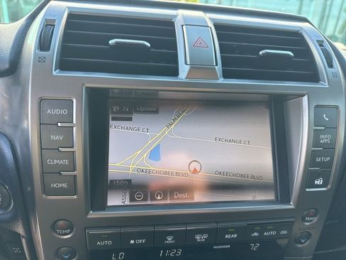 Used 2019 Lexus GX 460 image 3